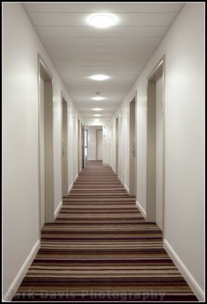 jurys 3 floor corridor july 20 2010.jpg